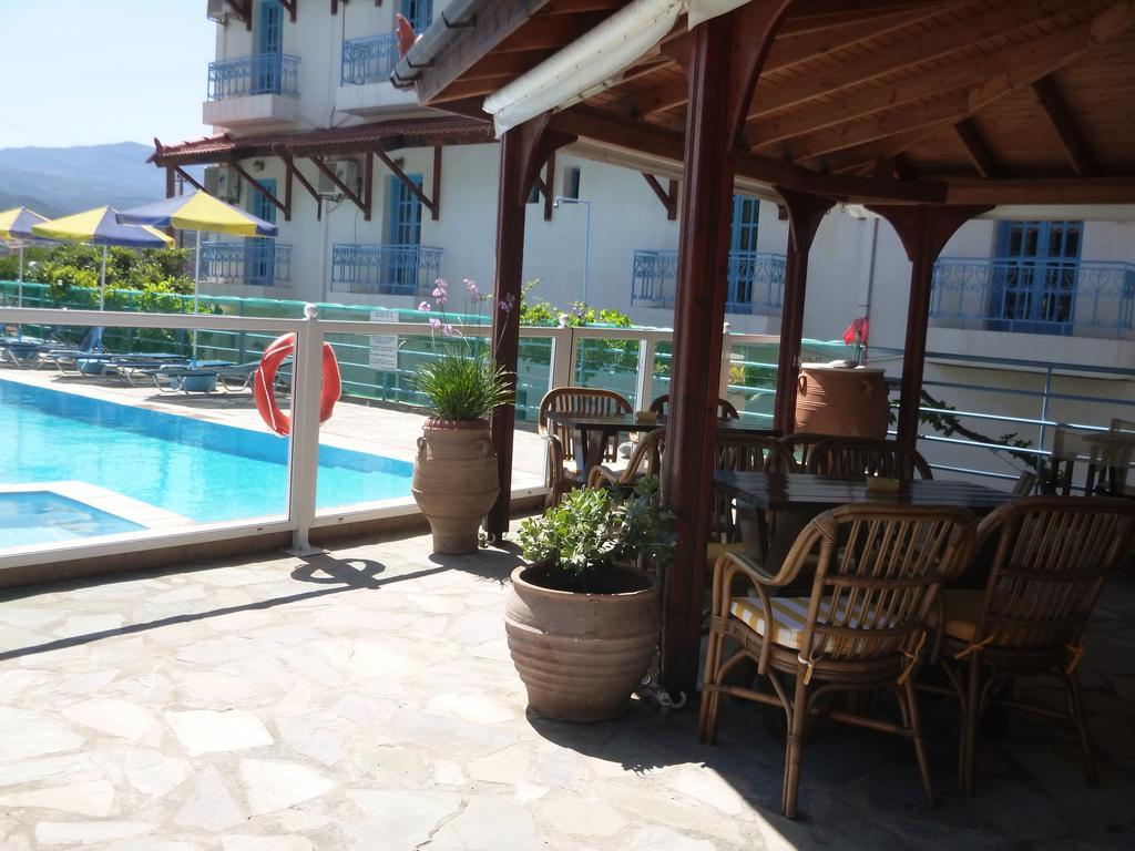 איסטרו Stavros Apartments מראה חיצוני תמונה