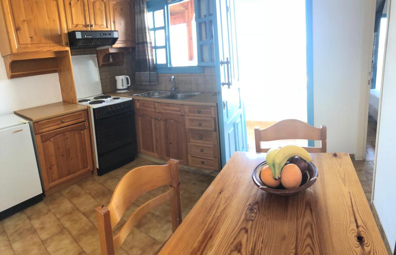 איסטרו Stavros Apartments מראה חיצוני תמונה