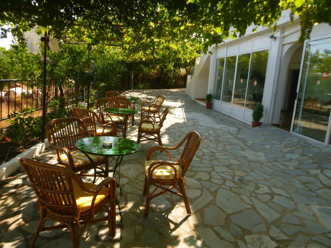 איסטרו Stavros Apartments מראה חיצוני תמונה