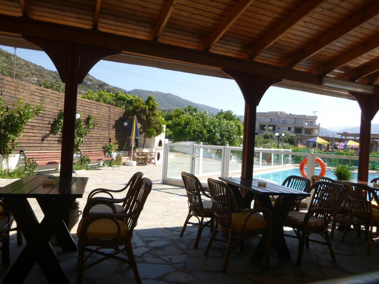 איסטרו Stavros Apartments מראה חיצוני תמונה