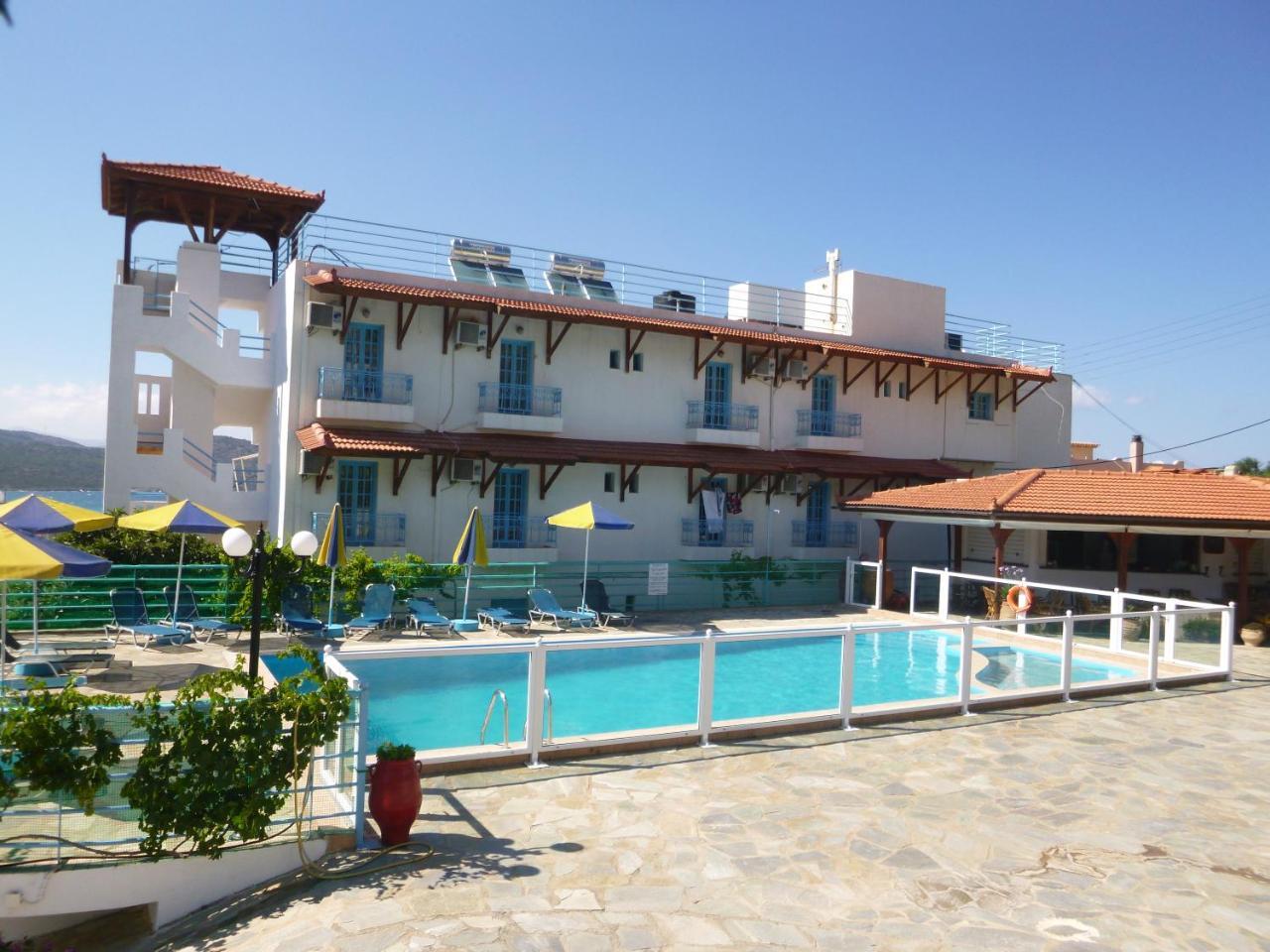 איסטרו Stavros Apartments מראה חיצוני תמונה