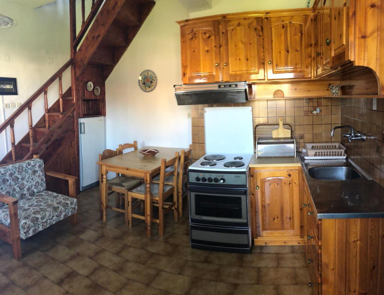 איסטרו Stavros Apartments מראה חיצוני תמונה